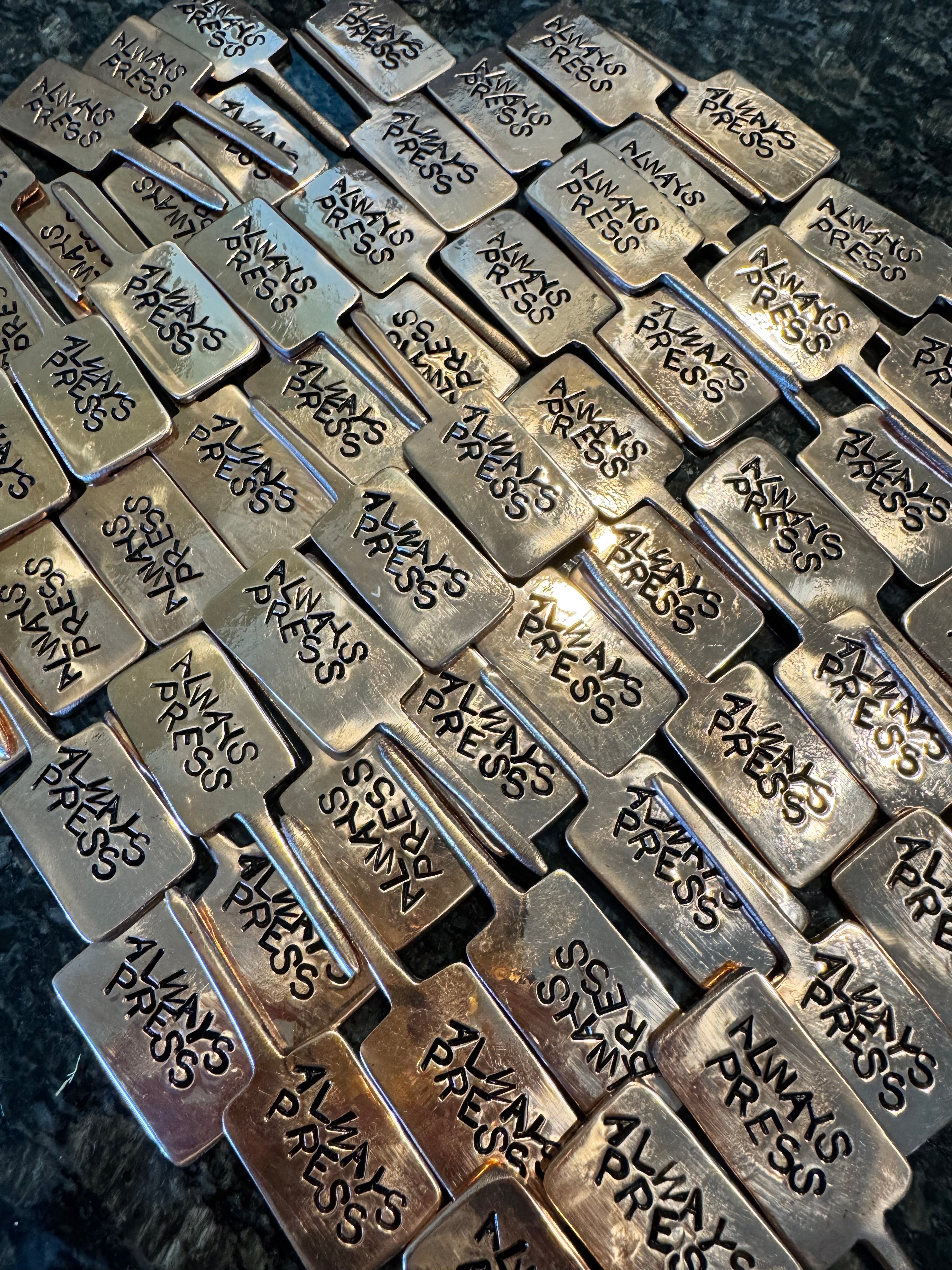 The ALWAYS PRESS Pressman divot tool